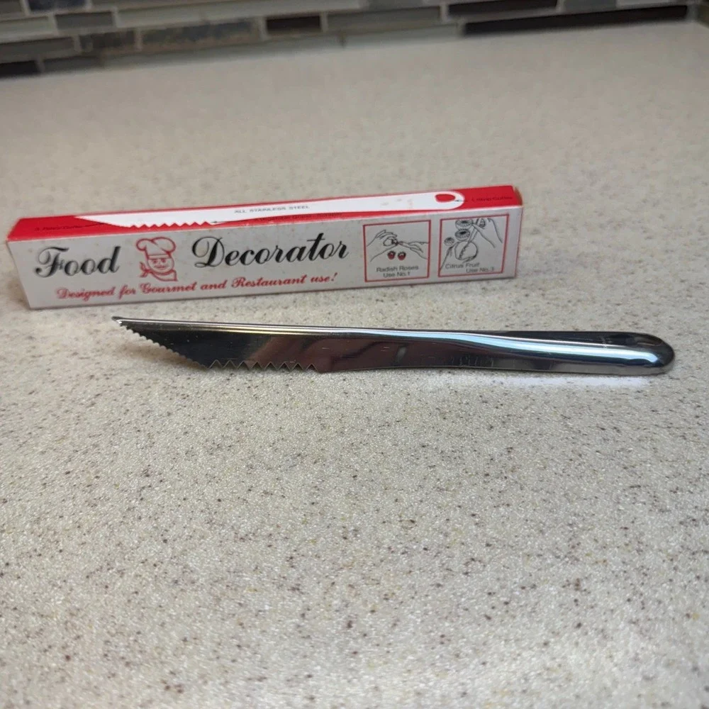 Vintage Quikut Food Decorator Stainless Steel Garnish‎ Tool USA with Box